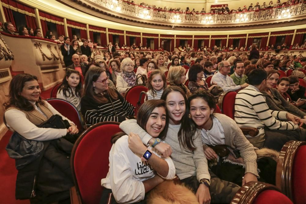 Colas kilométricas para asistir al espectáculo del Ballet de Moscú