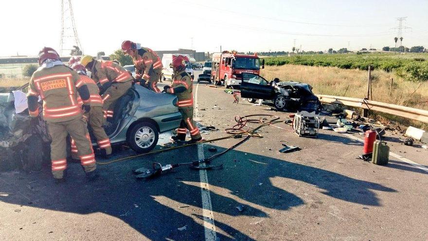 Un conductor ebrio provoca un accidente múltiple con una mujer fallecida en Castelló