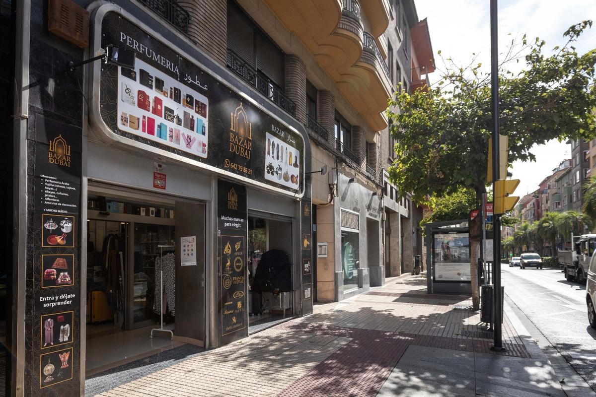 Uno de los comercios de Conde Aranda, esta semana en Zaragoza.