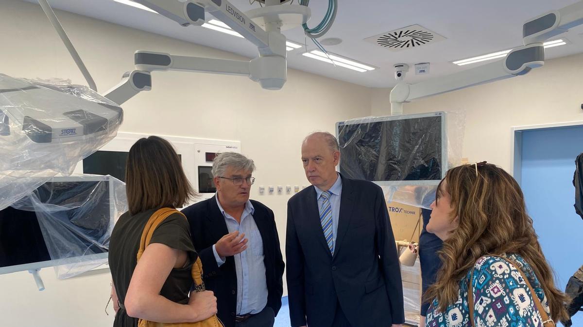Pie de foto El consejero de Sanidad, Ángel Sanz, en la visita a las instalaciones del nuevo Hospital Universitario Obispo Polanco de Teruel.