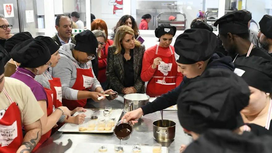 Camarero apoya el trabajo de Alicante Gastronómica Solidaria con los más vulnerables