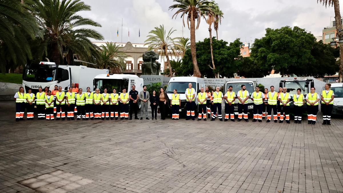 El Ayuntamiento inicia el nuevo contrato de limpieza con los primeros refuerzos de personal.