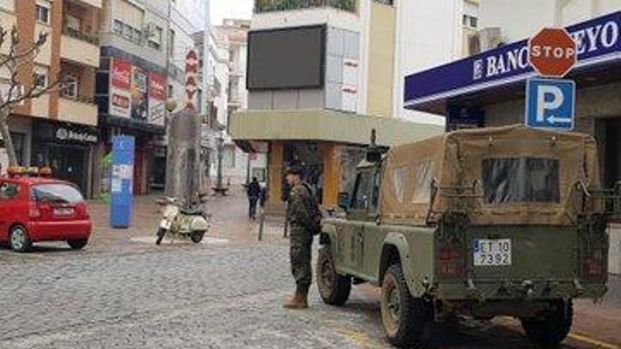 El ejército se despliega en Almendralejo para labores de control, vigilancia y seguridad