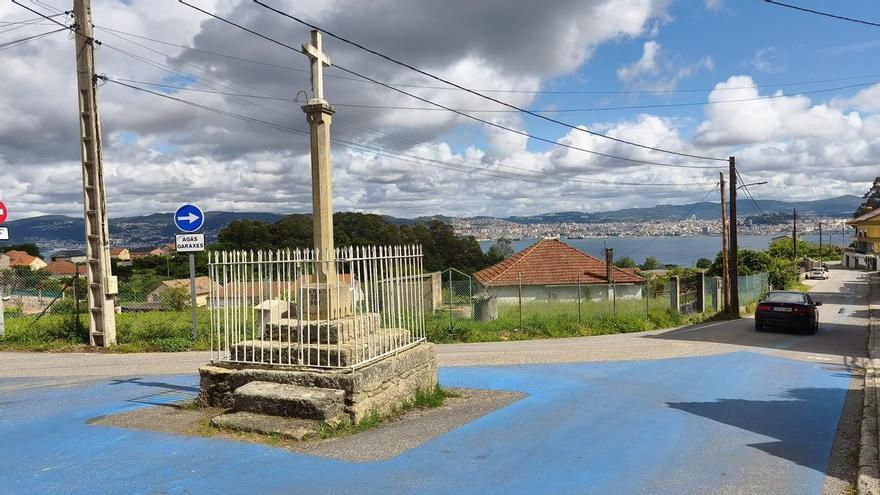 El Concello de Moaña debe pagar hasta 1.000 euros más por el pintado de azul del entorno del Cruceiro de Fazáns, en Tirán, al perder el recurso que presentó contra Patrimonio