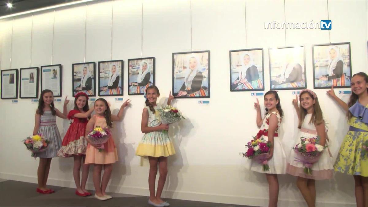 La Belleza Infantil y sus damas visitan la exposición fotográfica del Corte Inglés