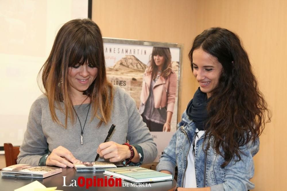 Firma de discos de Vanesa Martín en El Corte Inglé