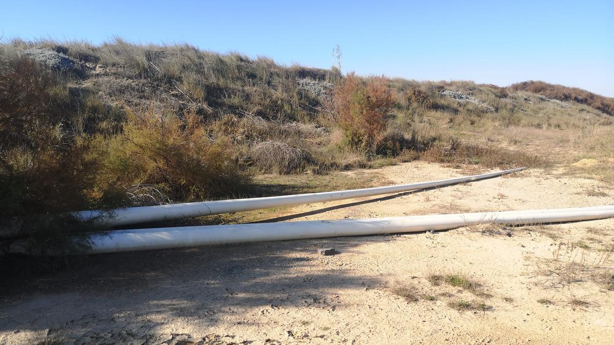 El polideportivo de El Saler, en mal estado y abandonado