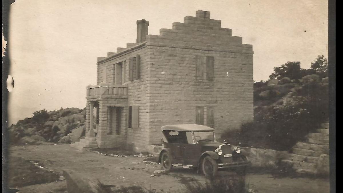 La Casa Forestal al peu de les Salines on van néixer les dues germanes Figa Masdevall