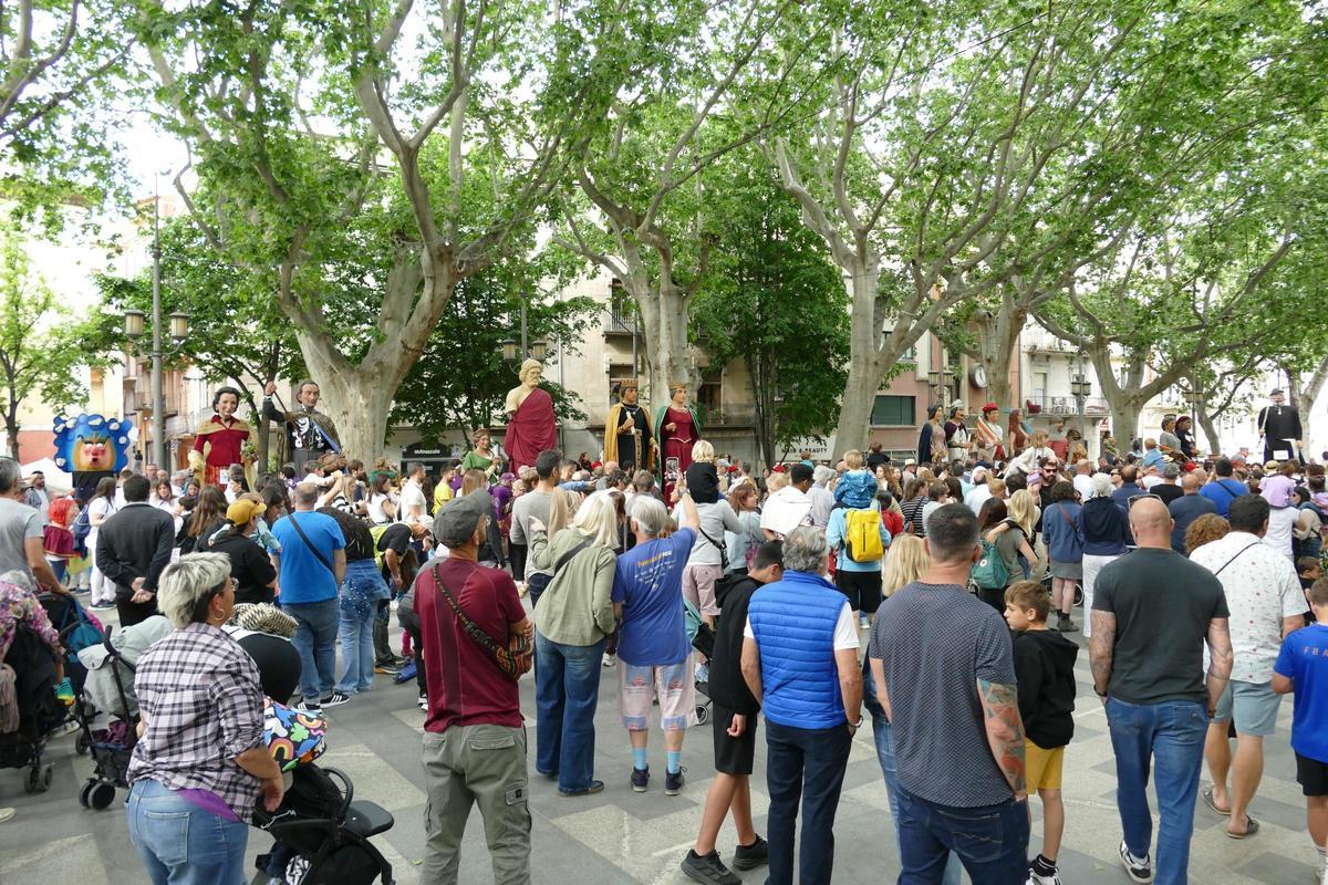 EN IMATGES | Una desena de colles geganteres es troben a Figueres per celebrar les Fires i Festes de la Santa Creu EN IMATGES | Una desena de colles geganteres es troben a Figueres per celebrar les Fires i Festes de la Santa Creu