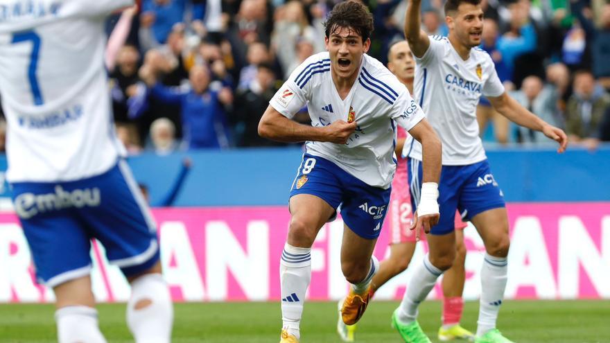 En imágenes | El Real Zaragoza dice adiós a la mala racha con un triunfo ante el Tenerife