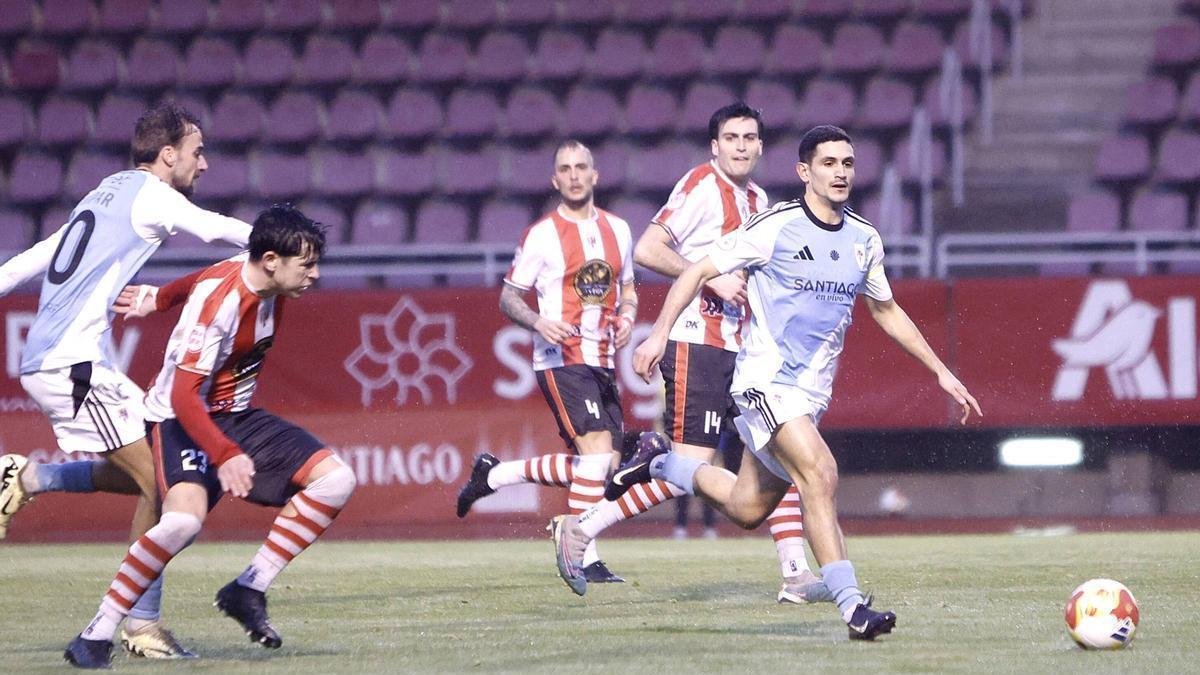 Dos genialidades impulsan al Compostela hacia un triunfo liberador