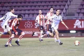 Dos genialidades impulsan al Compostela hacia un triunfo liberador