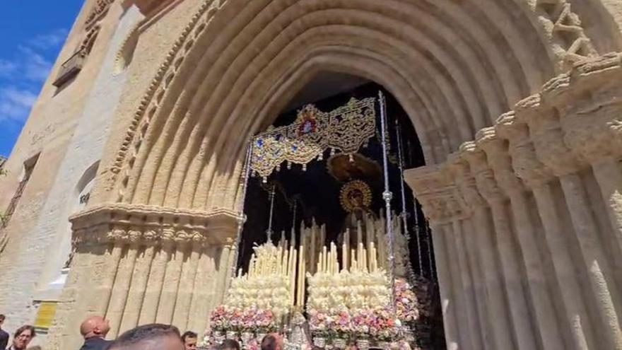 VÍDEO | Sale el palio de Nuestra Señora del Carmen