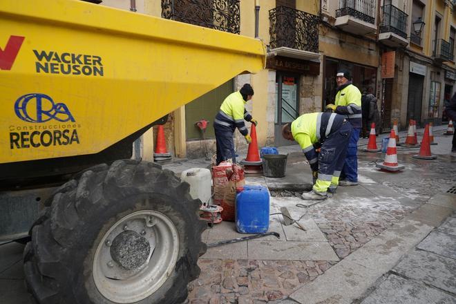 Siguen las obras de mejora en el centro de Zamora, cada vez más cerca de la Plaza Mayor