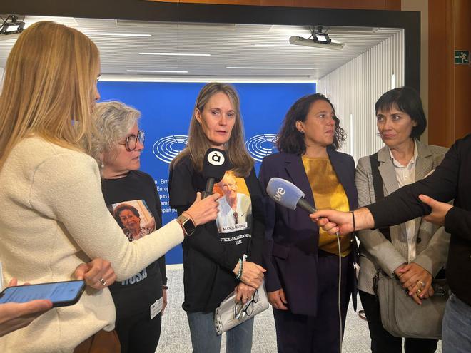 Жертвы наводнения требуют отставки Мазона в знак справедливости