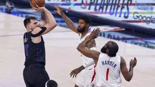 Los Mavericks doblegan a los Clippers y se citan con los Thunder