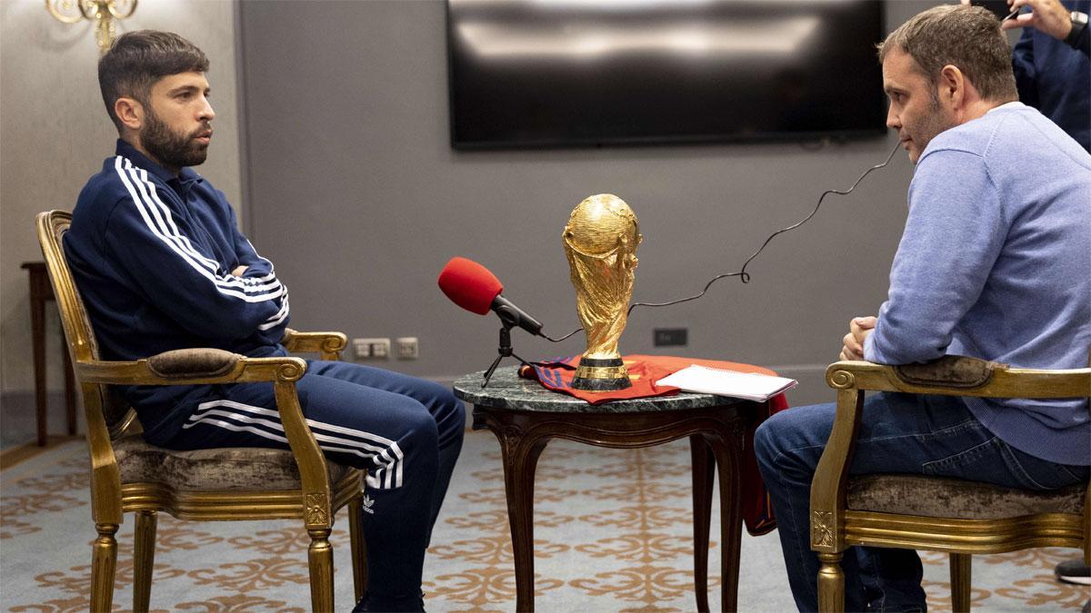 Jordi Alba, durante su entrevista con SPORT