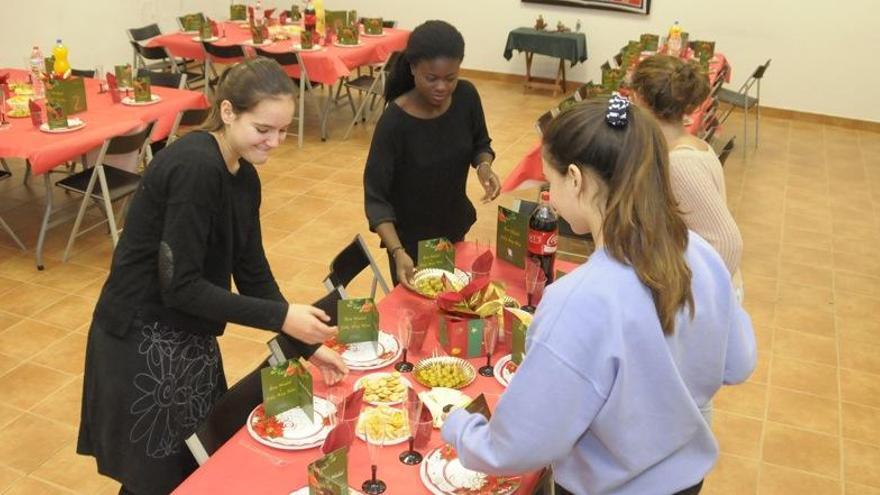 Preparatius del dinar de Nadal de la Comunitat de Sant Egidi