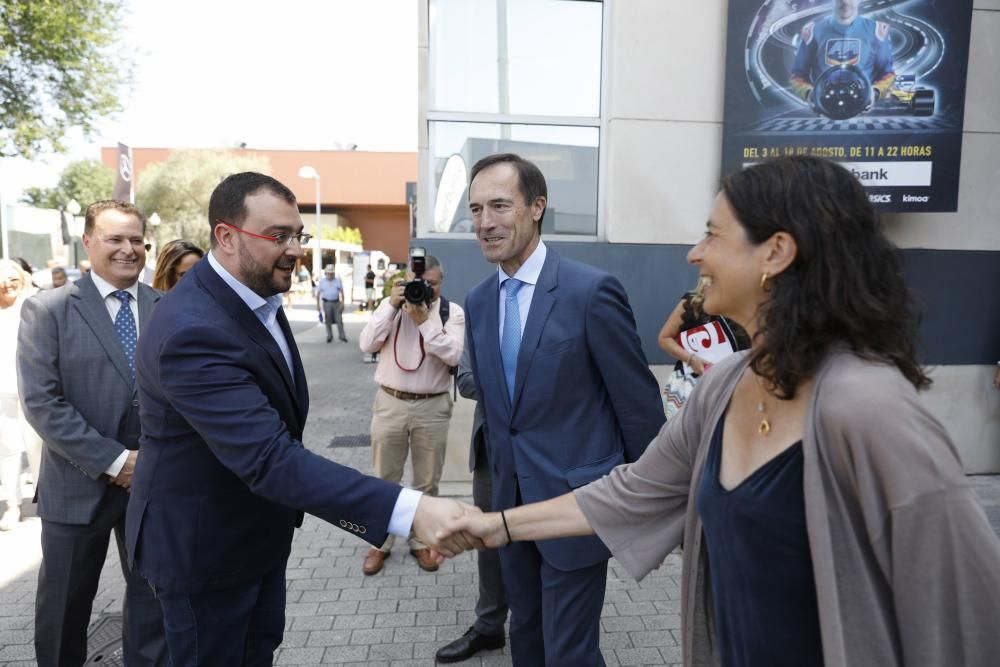 Visita institucional de Adrián Barbón en la FIDMA