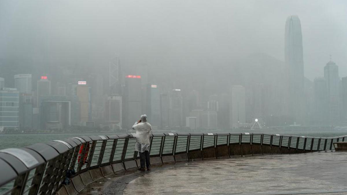 El tifón Noul deja alertas por inundaciones en el sur de China tras avanzar hacia el interior