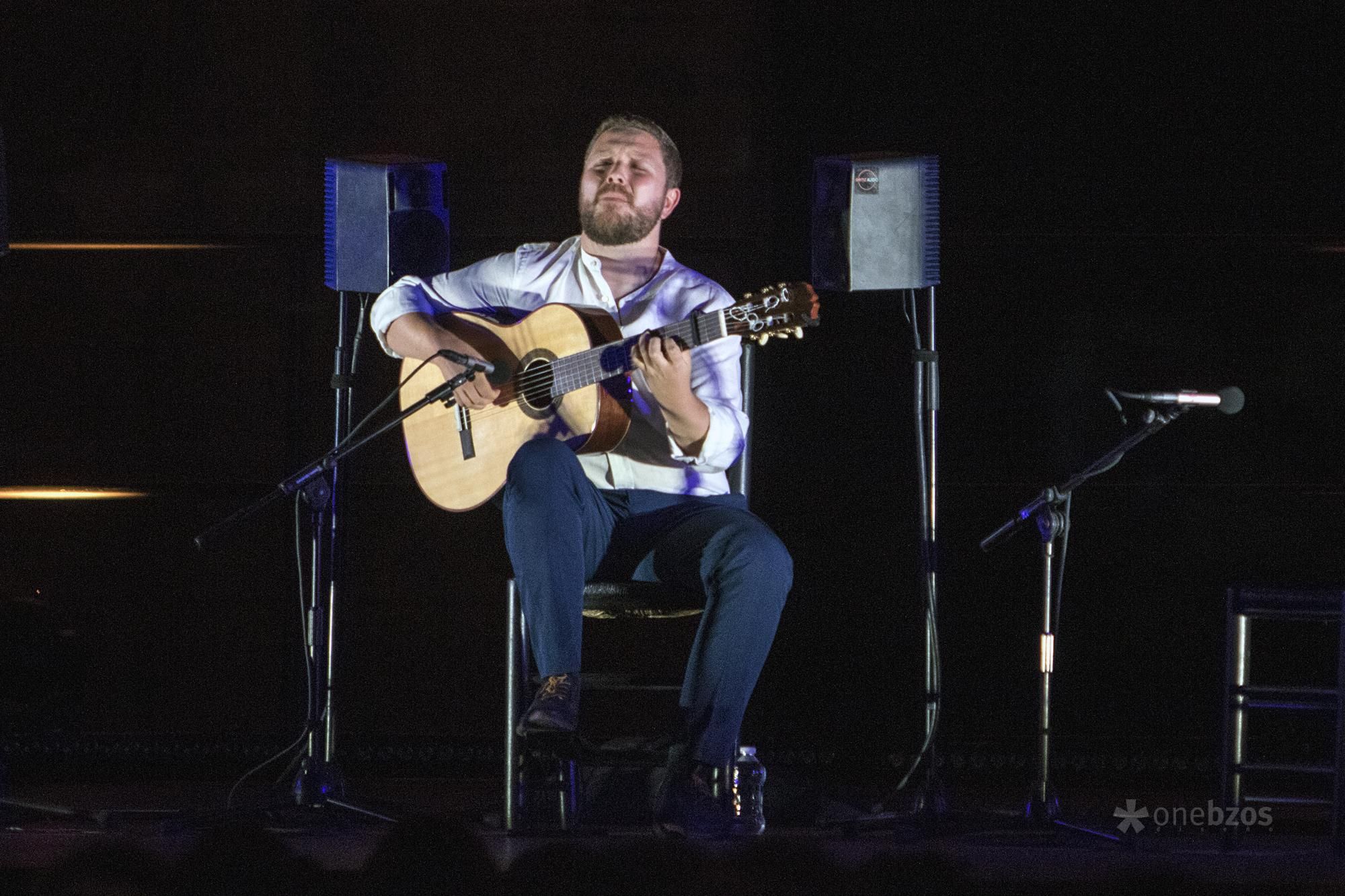 Alejandro Hurtado en el concierto de Rafael Riqueni en el Alcázar.