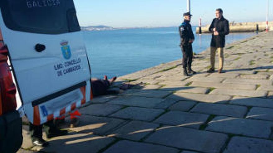 Fallece ahogada una vecina de Cambados cuando daba un paseo por la playa