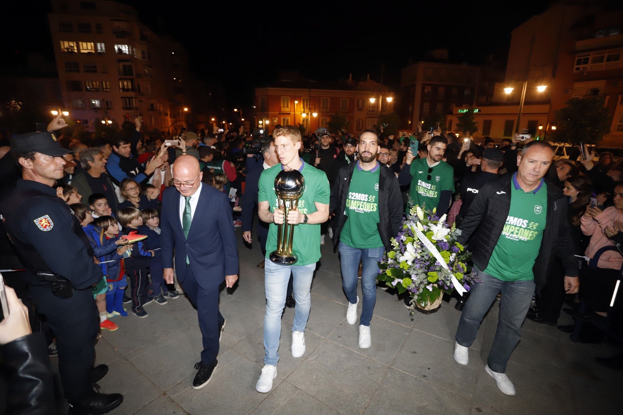 La fiesta del Unicaja, campeón de la Copa del Rey, por las calles de Málaga