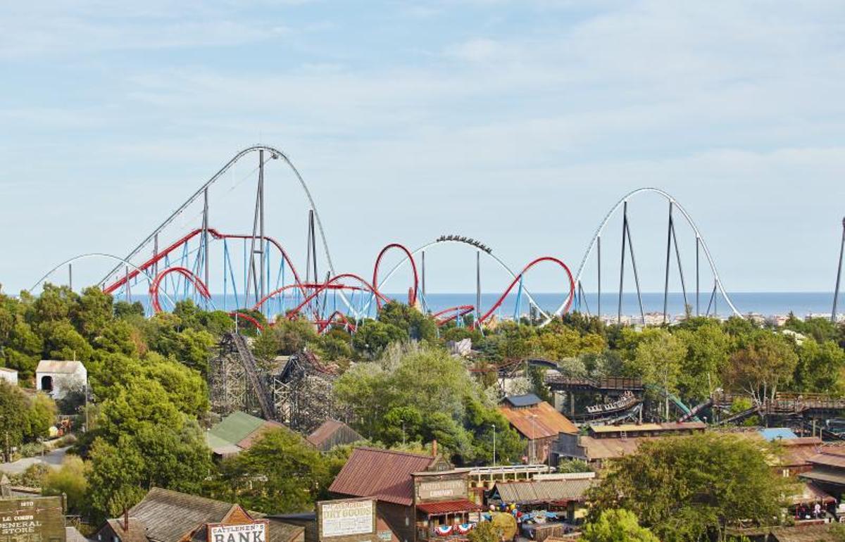 El parque de atracciones de PortAventura es uno de los atractivos turísticos más importantes de Salou (Tarragonès).
