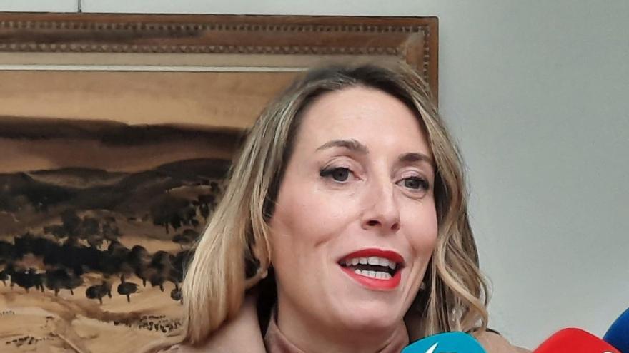 La presidenta de Extremadura demanda ventajas fiscales por ser referente en energía eléctrica