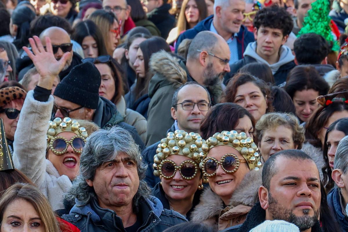 Las fotos de las campanadas anticipadas en Vilagarcía 2025 Las fotos de las campanadas anticipadas en Vilagarcía 2025