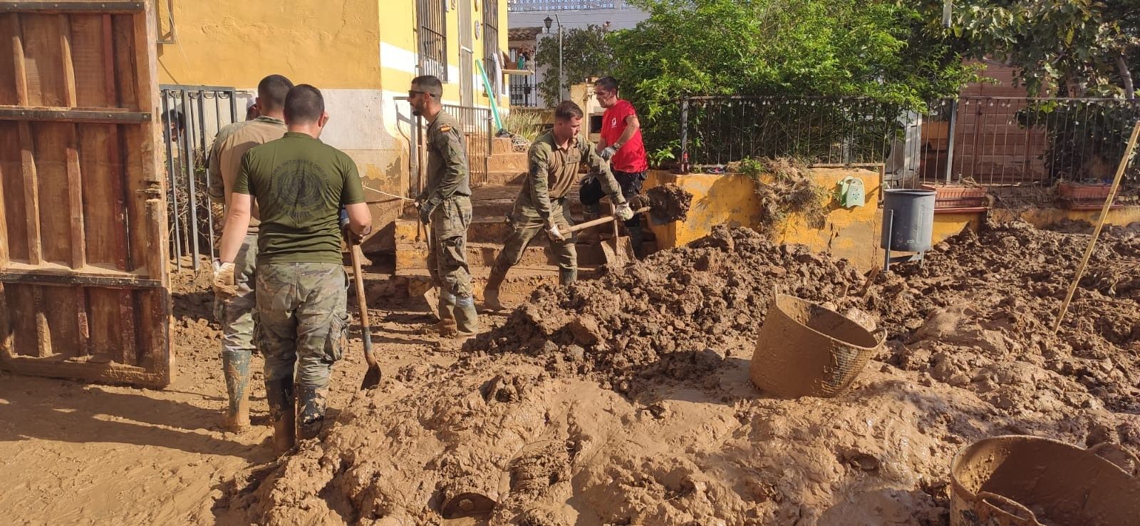 Militares de la BRIX siguen trabajando en la zona cero de la DANA