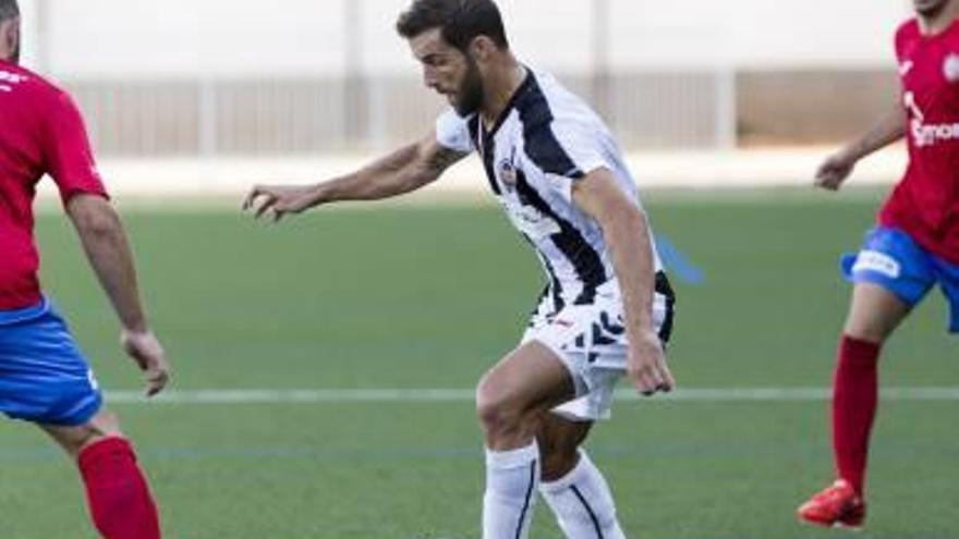 Albert Yagüe, en el partido ante el Rayo Ibense.