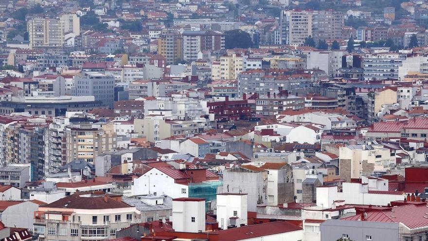 Comunidades de vecinos del centro de Vigo ya prohíben fumar en balcones, terrazas y ventanas de los pisos