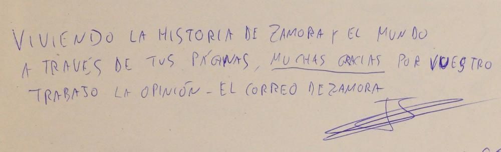 Libro de firmas de la exposición "120 años"