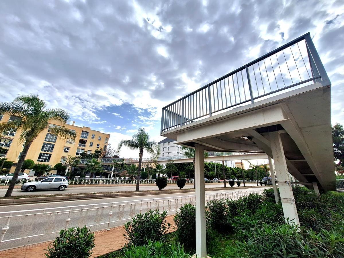 La avenida de la Libertad, que atraviesa el municipio de Torremolinos desde Churriana hasta Benalmádena.