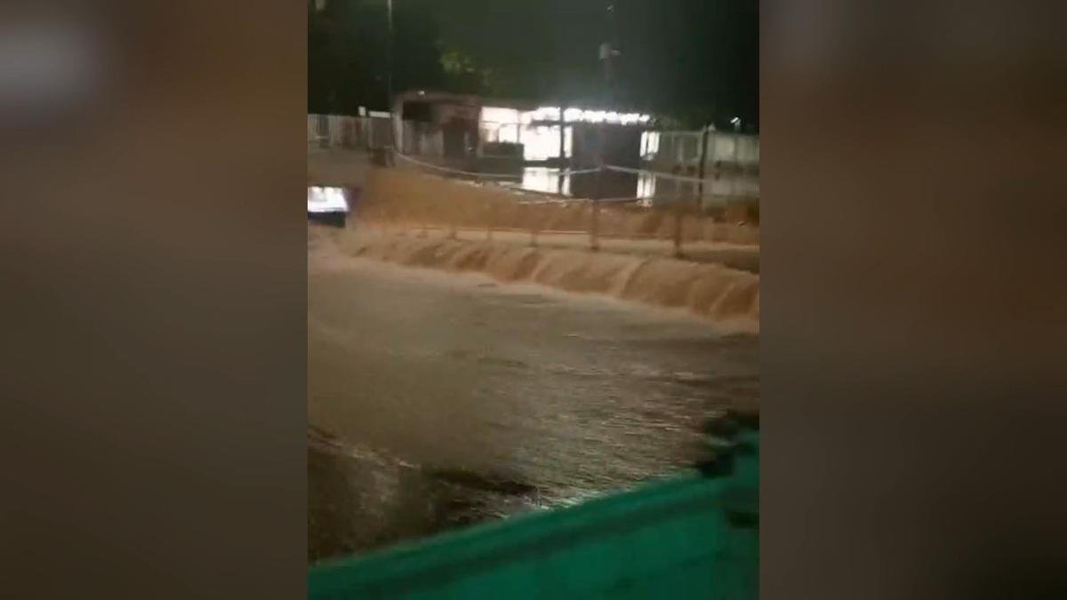 Se desborda el barranco de la Saleta a su paso por Aldaia