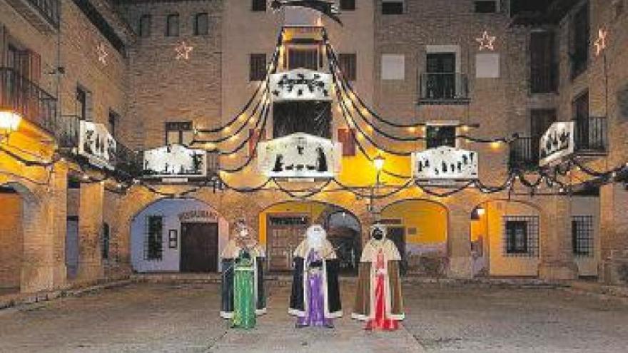 Los Reyes Magos guardan distancia