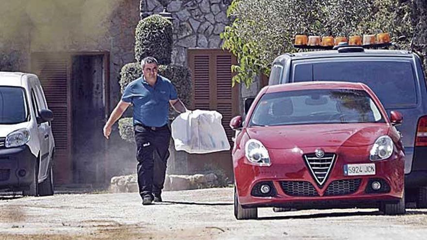 Perros de la Policía hallan restos humanos