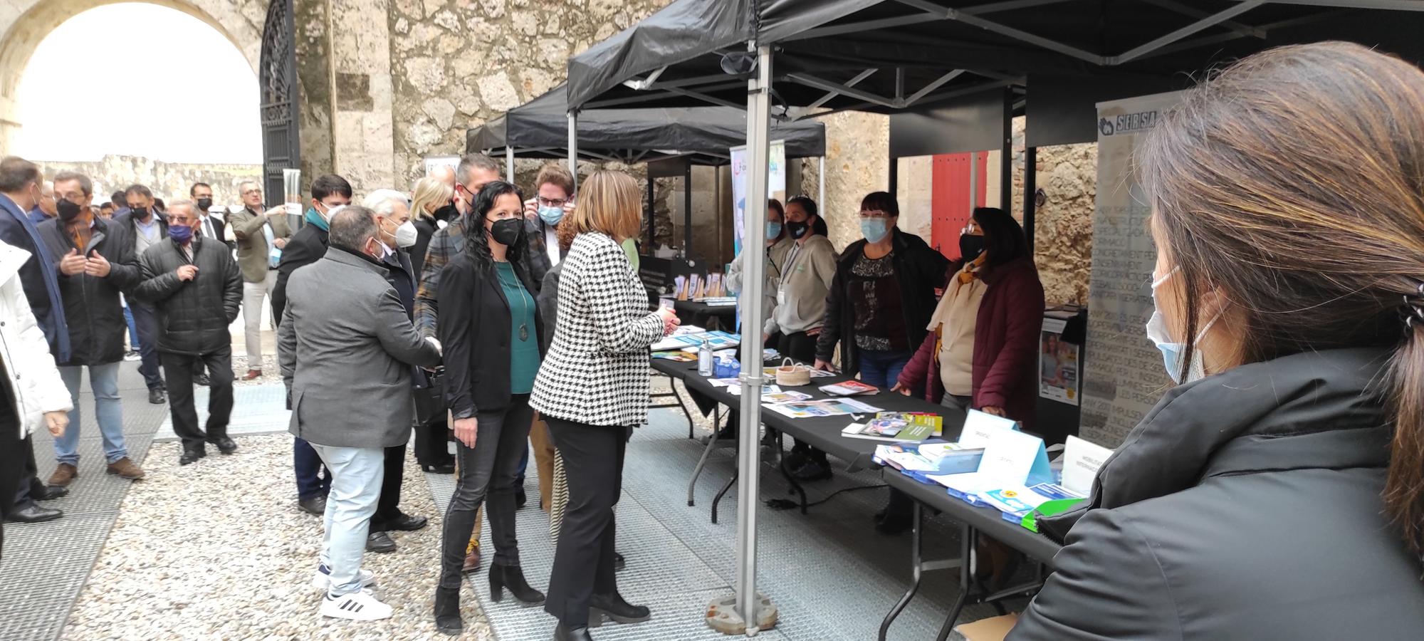 El Saló dels Oficis de Figueres reuneix 100 empreses, 56 estands amb l’oferta formativa i més de 1500 joves