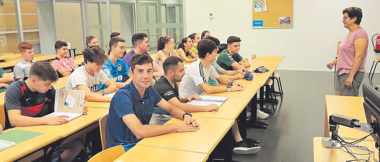 Sebastián Mora se ha acoplado muy bien en el grupo con compañeros que hasta le invitan a unirse a los jueves universitarios por Castelló.