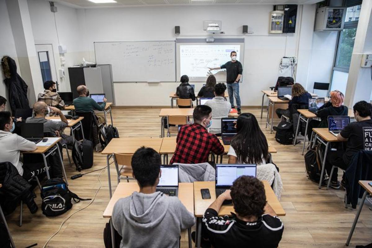 Aula de Formación Profesional en el Institut Joan d'Àustria.