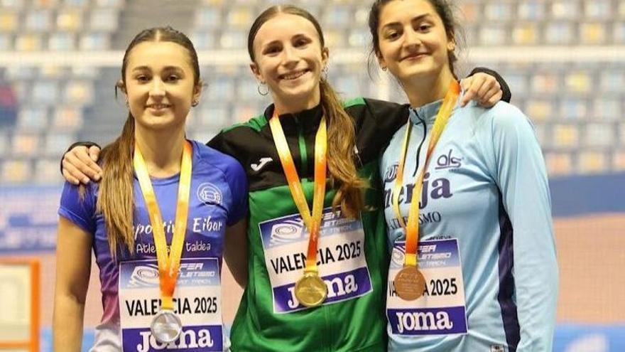 Los atletas Sub 18 del Trops-Cueva de Nerja triunfan en el Campeonato de España Short Track