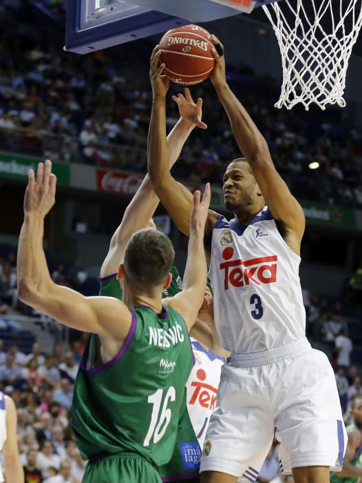 El Unicaja dio la cara en el BarclayCard Center ante el vigente campeón de Liga, el Real Madrid.