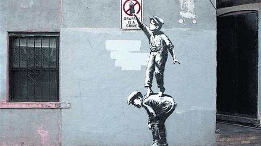 Dos cuadros que Banksy vendió por unos dólares son subastados por 157.000 euros