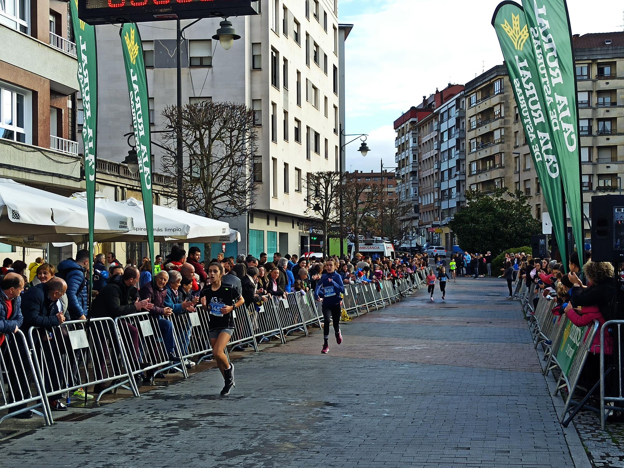 Casi 1.500 participantes disputan la carrera de Fin de Año de Pola de Siero