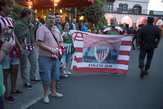 Llegada del Athletic de Bilbao al Hotel Santa ...