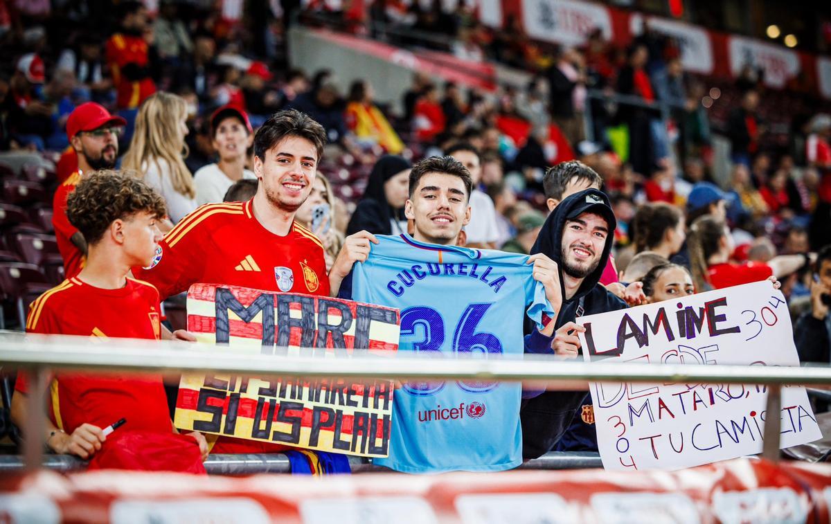 Aficionados españoles en Suiza en el partido de Liga de Naciones disputado por España.