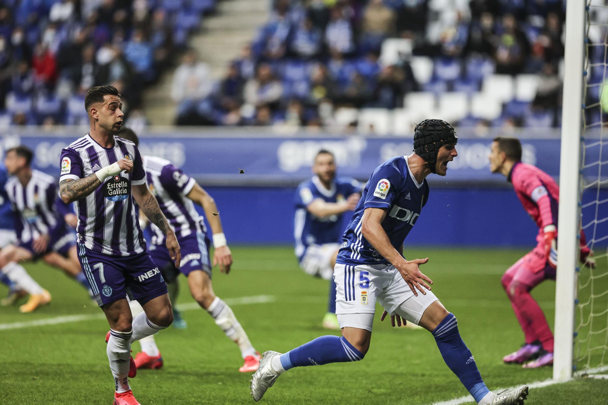 Las mejores imágenes de la victoria del Real Oviedo ante el Valladolid