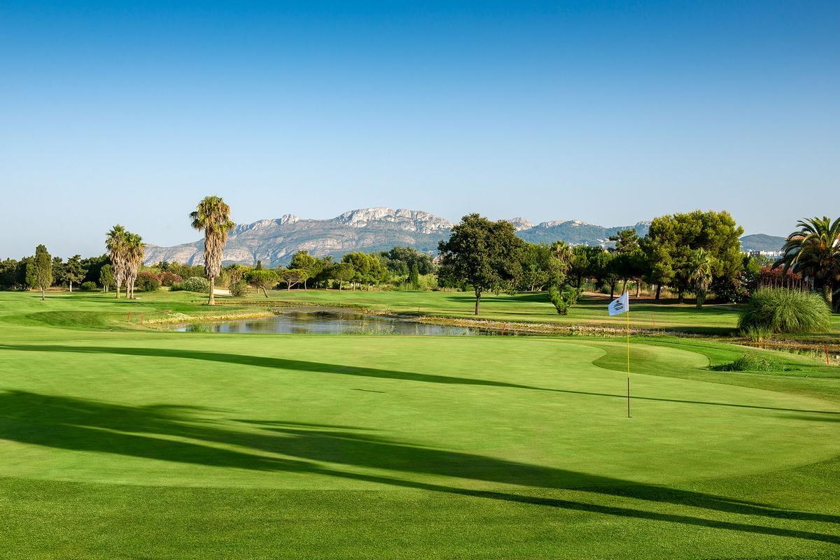 Campo de golf en Oliva Nova Beach & Golf Resort.