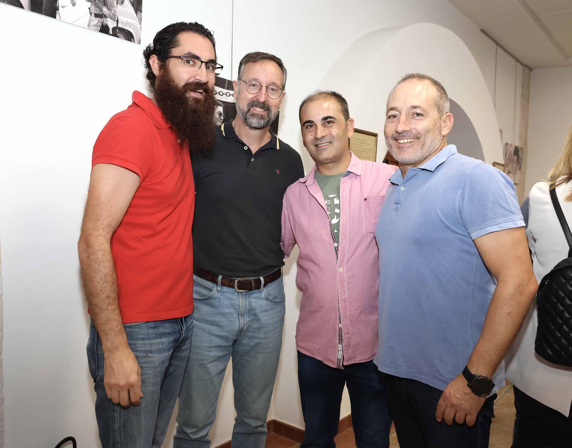 Inauguración de la exposición fotográfica de Manzanares(padre) con la cámara de Perfecto Arjones